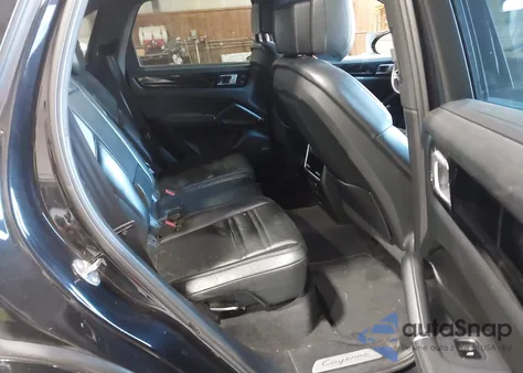 2019 Porsche Cayenne z USA, uszkodzony, nr VIN WP1AA2AY0KDA18610